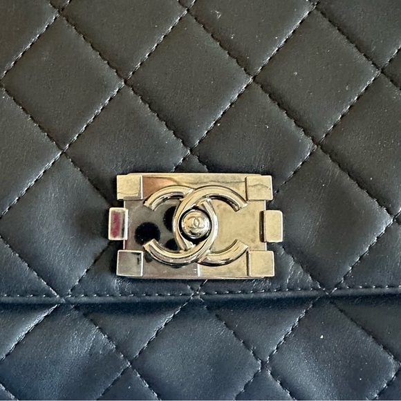 🦄 Rare 🦄 Chanel Boy Flap Bag - Picture 3 of 16